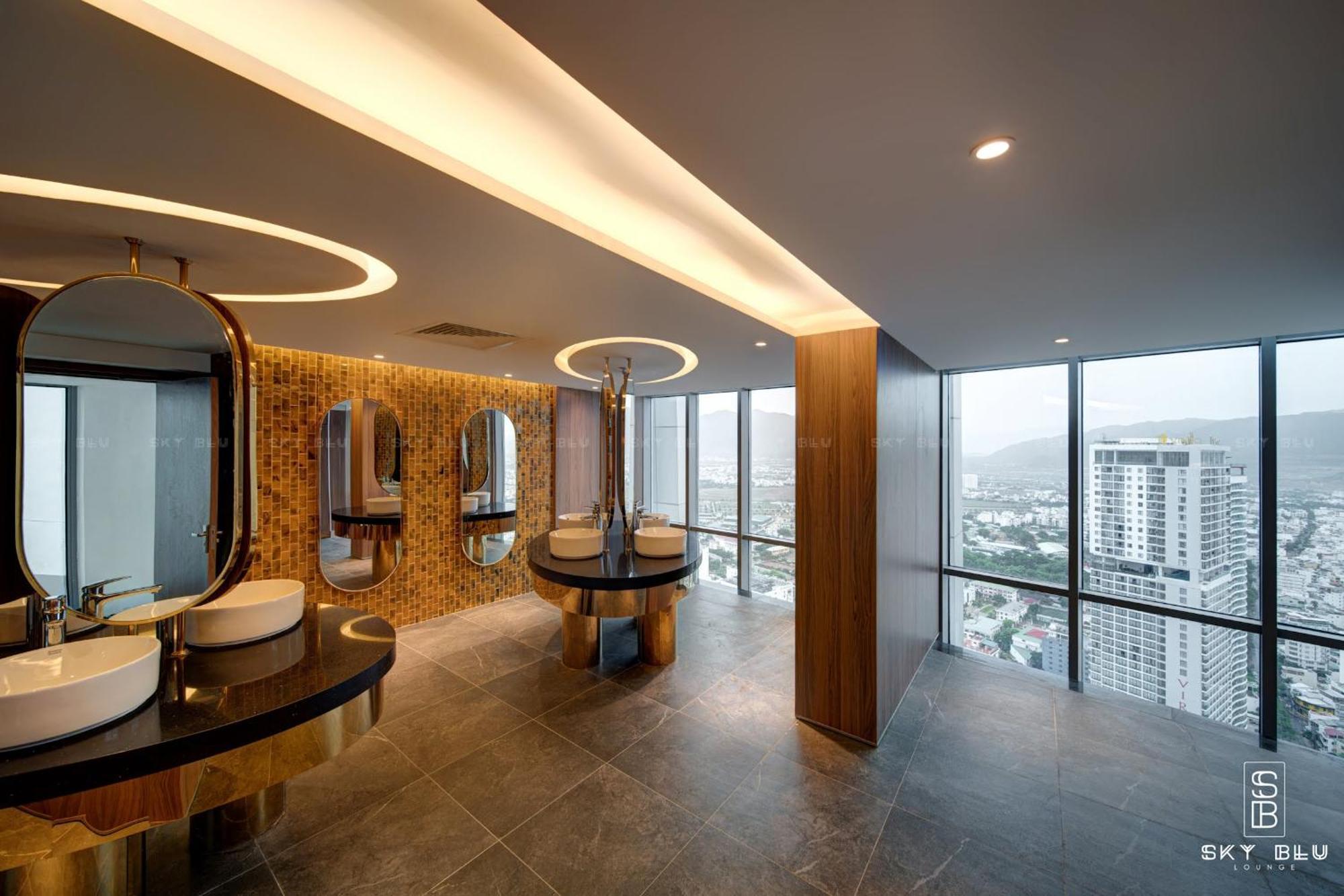 Coastal Panorama Oceanfront Suites Нячанг Екстер'єр фото